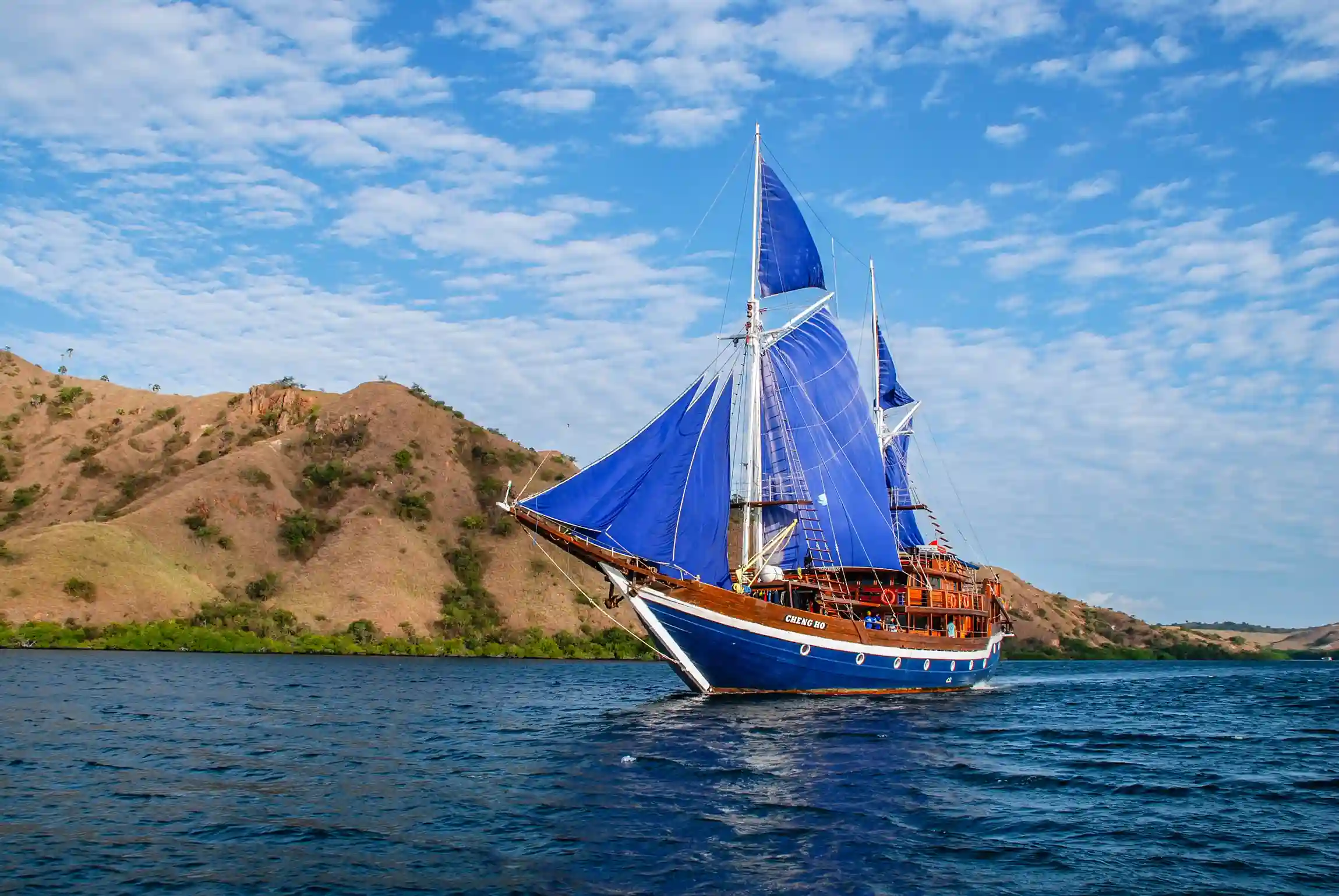 Luxury Komodo Island Cruise